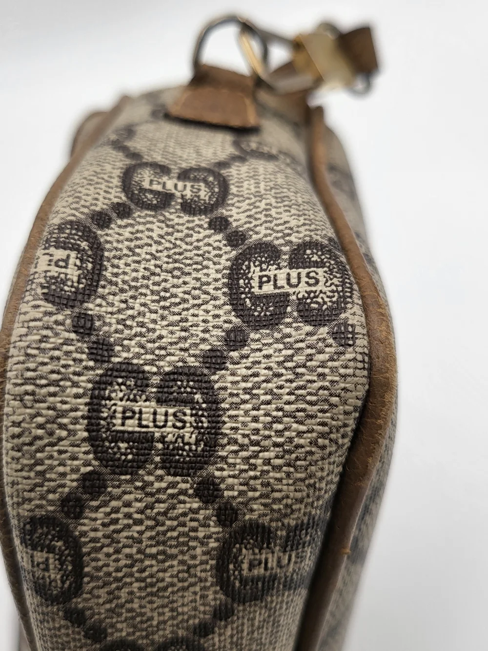 GUCCI GG PLUS CANVAS BEIGE SHOULDER CROSSBODY BAG..Vintage Authentic..
